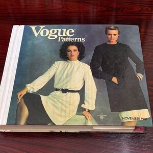 Vogue Patterns November 1981 Vintage Fashion Store Display Counter Book Catalog